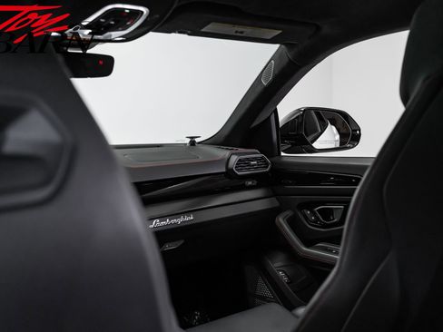 Used 2022 Lamborghini Urus AWD/4WD image 56