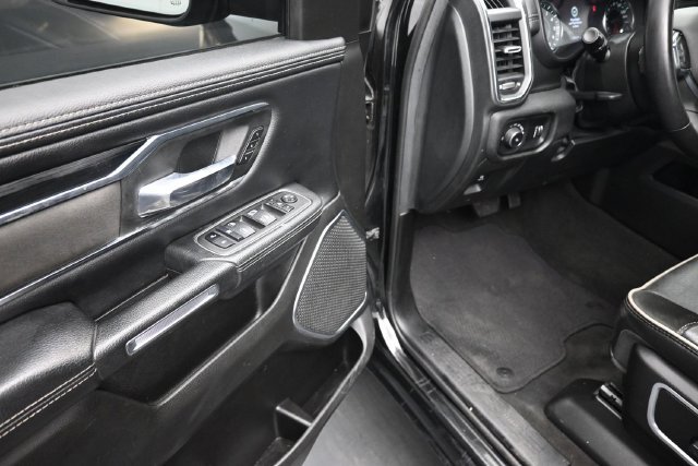 Used 2024 RAM 1500 Laramie AWD/4WD image 14