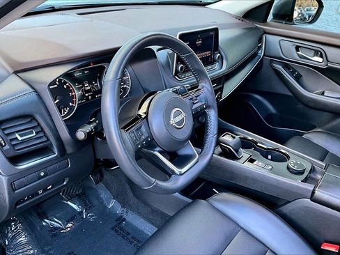 Certified 2023 Nissan Rogue SV w/ SV Premium B Package image 14