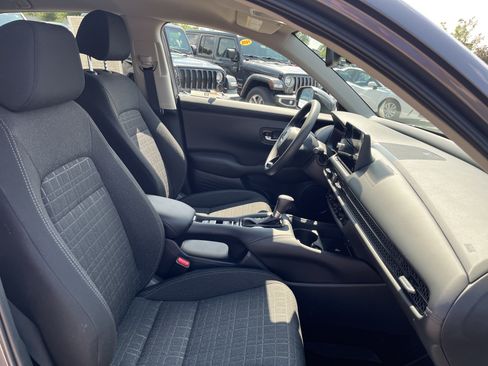 Certified 2026 Honda HR-V LX image 17