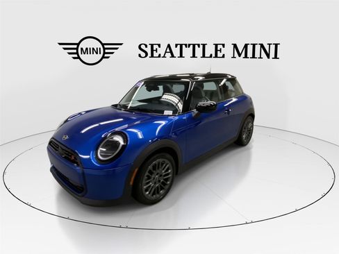 Certified 2025 MINI Cooper S image 5