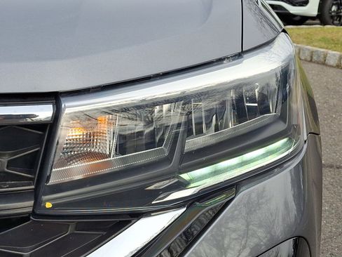 Certified 2022 Volkswagen Taos S image 10