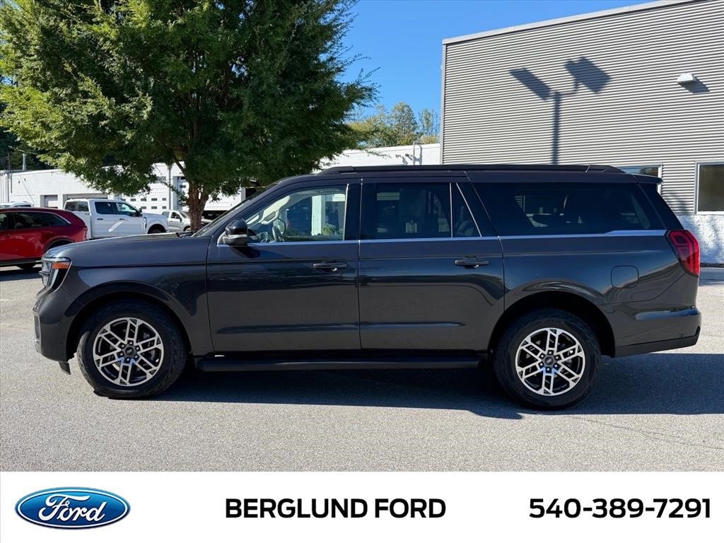 Used 2025 Ford Expedition Max Active AWD/4WD image 8