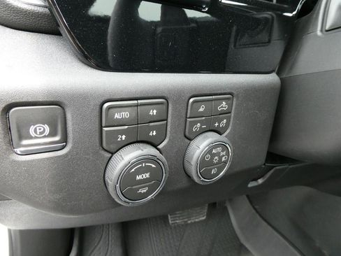 New 2026 Chevrolet Silverado 1500 RST AWD/4WD image 22