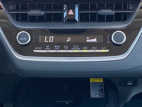Certified 2025 Toyota Corolla LE w/ LE Premium Package FWD image 32