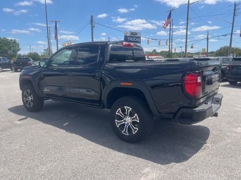 Used 2025 GMC Canyon AT4 AWD/4WD image 5
