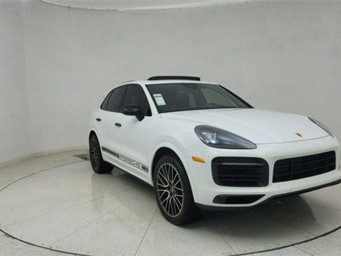 Used 2021 Porsche Cayenne Base image 63