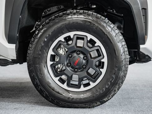 Used 2024 Toyota Tacoma TRD Off-Road image 14