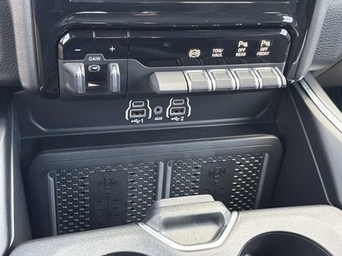 New 2026 RAM 2500 Big Horn AWD/4WD image 34