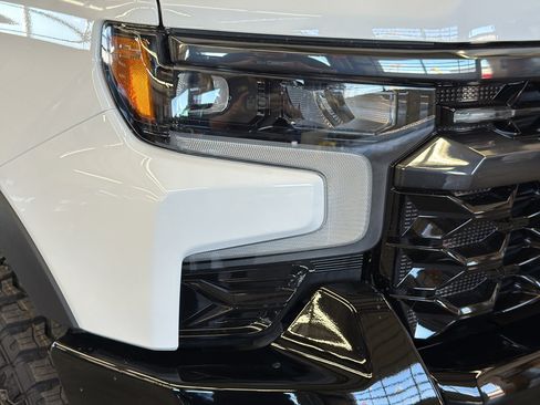 New 2026 Chevrolet Silverado 1500 ZR2 AWD/4WD image 3
