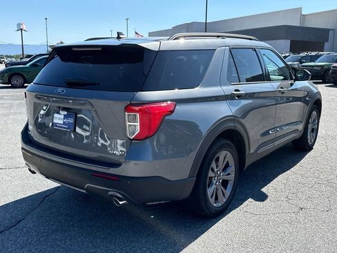 Used 2024 Ford Explorer XLT w/ Equipment Group 202A AWD/4WD image 7