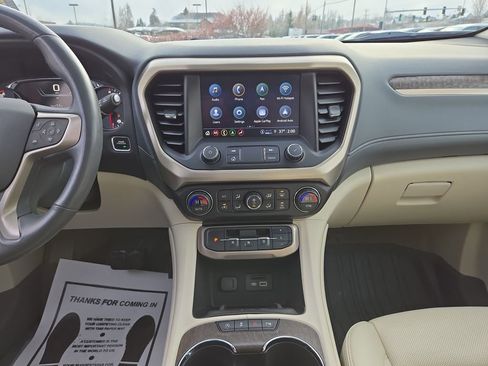 Used 2022 GMC Acadia Denali image 23