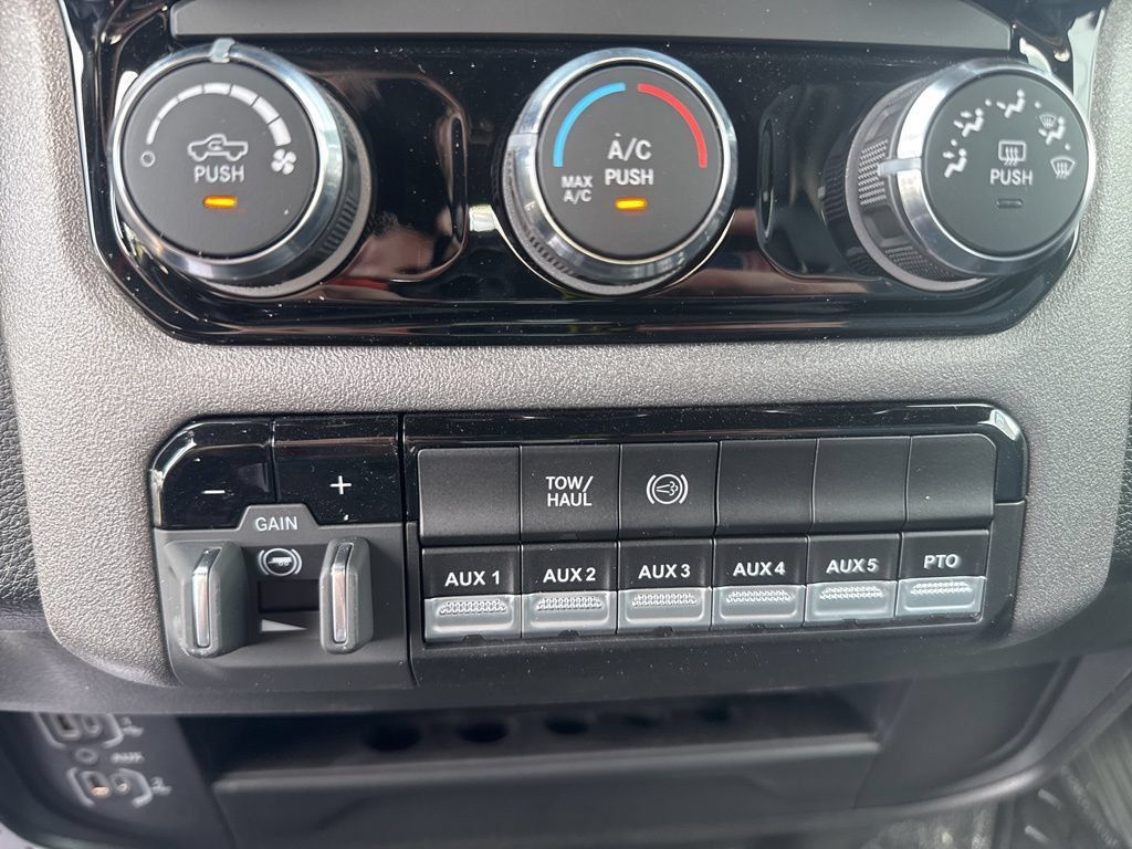 New 2025 RAM 4500 Tradesman AWD/4WD image 21