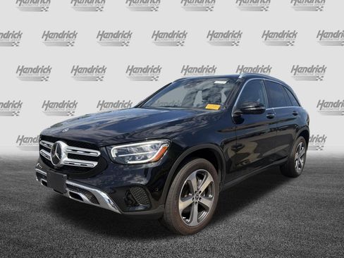 Used 2022 Mercedes-Benz GLC 300 4MATIC w/ Driver Assistance Package image 5