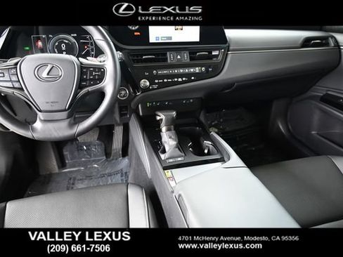 Certified 2025 Lexus ES 300h w/ Premium Package FWD image 18