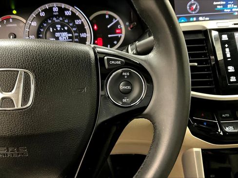 Used 2016 Honda Accord EX-L image 23