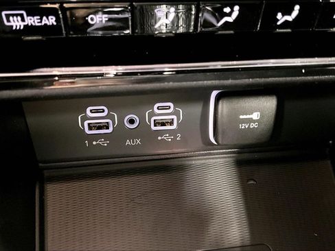 New 2025 Jeep Grand Cherokee Altitude image 30