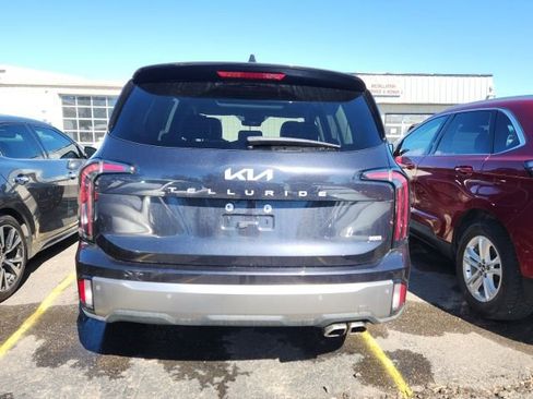 Used 2025 Kia Telluride SX image 2