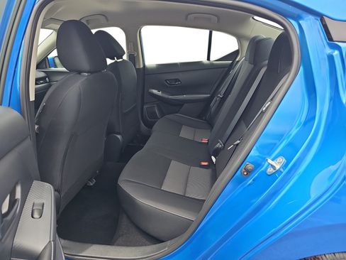 Used 2025 Nissan Sentra SV FWD image 11