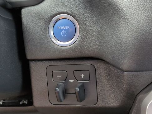 Used 2024 Toyota Tundra Limited AWD/4WD image 26