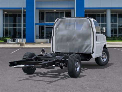 New 2025 Chevrolet Express 3500 w/ Power Convenience Package image 4