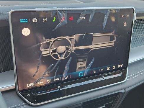 New 2026 Volkswagen Tiguan SE image 9