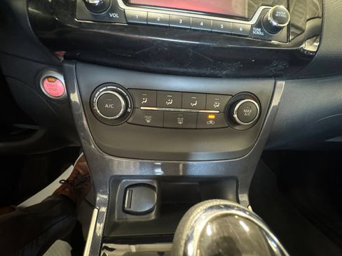 Used 2016 Nissan Sentra SR FWD image 21