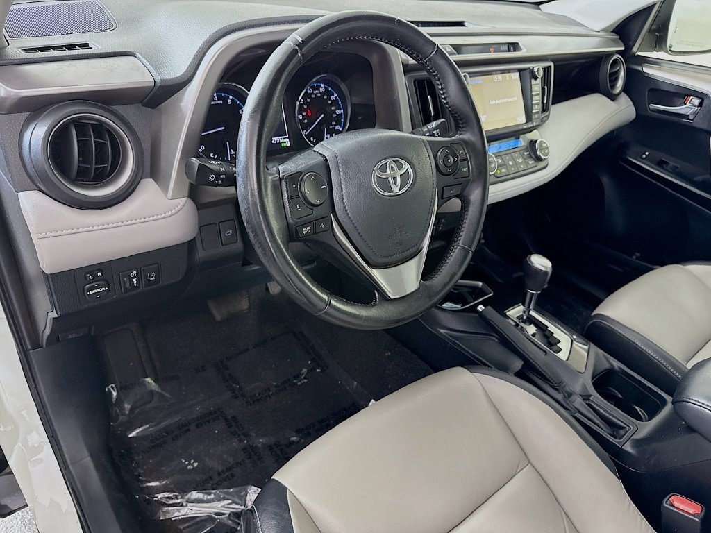 Used 2018 Toyota RAV4 Limited FWD image 22