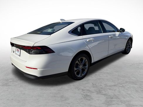 Certified 2023 Honda Accord EX image 6