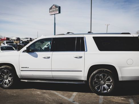 Used 2016 GMC Yukon XL Denali w/ Open Road Package image 21