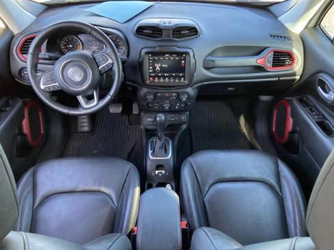 Used 2023 Jeep Renegade Trailhawk w/ Trailhawk Elite Group AWD/4WD image 49