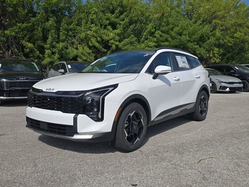New 2026 Kia Sportage EX FWD image 4