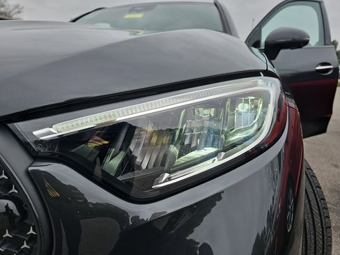 Certified 2025 Mercedes-Benz GLC 300 4MATIC image 33