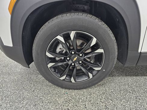Used 2022 Chevrolet TrailBlazer LT w/ Convenience Package FWD image 10