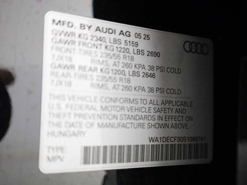 Used 2025 Audi Q3 2.0T Premium w/ Convenience Package AWD/4WD image 41