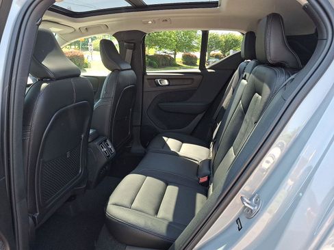 Certified 2024 Volvo XC40 B5 Plus w/ Climate Package AWD/4WD image 10