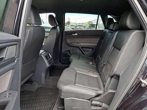 Used 2023 Volkswagen Atlas Cross Sport SE AWD/4WD image 10