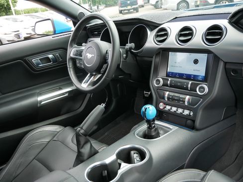 Used 2022 Ford Mustang GT Premium RWD image 9