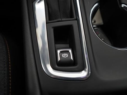 Used 2023 Chevrolet Equinox LT image 43