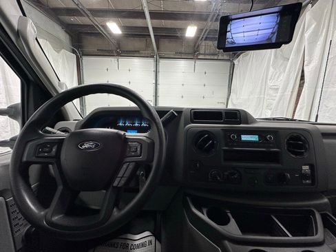Used 2024 Ford E-350 and Econoline 350 Super Duty image 17