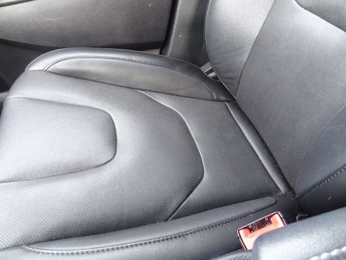 Used 2019 Ford Edge Titanium w/ Equipment Group 301A image 11