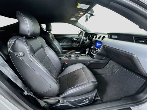 Used 2017 Ford Mustang GT Premium w/ Equipment Group 401A RWD image 27