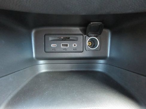 Certified 2024 Chevrolet Equinox RS FWD image 29