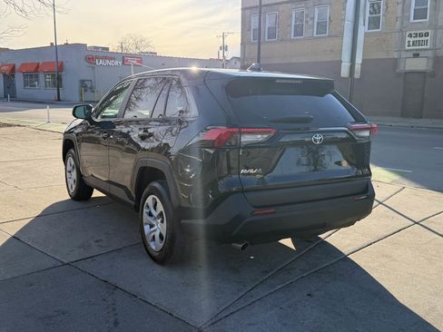 Used 2025 Toyota RAV4 LE image 7