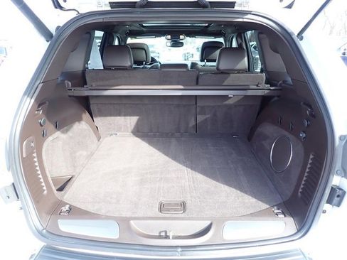 Used 2019 Jeep Grand Cherokee Overland image 8