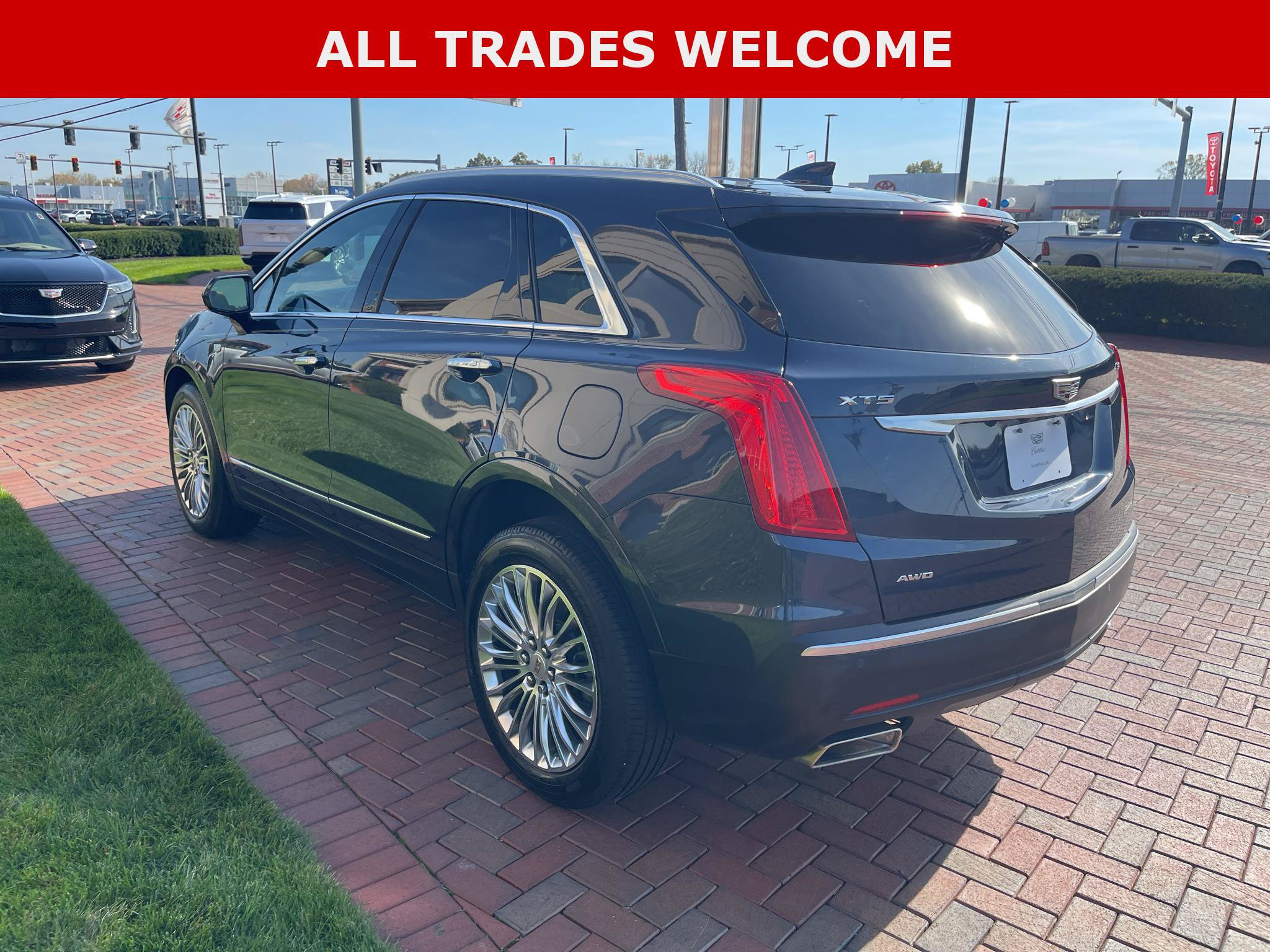 Used 2018 Cadillac XT5 AWD image 10