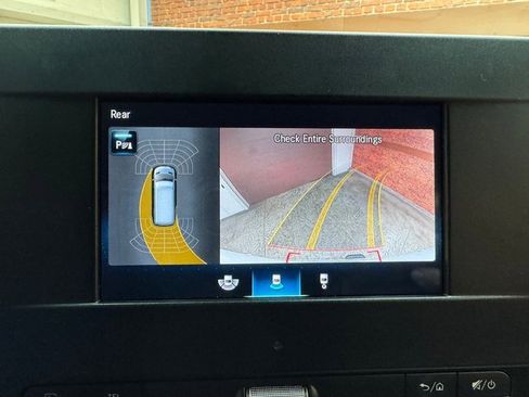 Used 2024 Mercedes-Benz Sprinter 2500 image 18