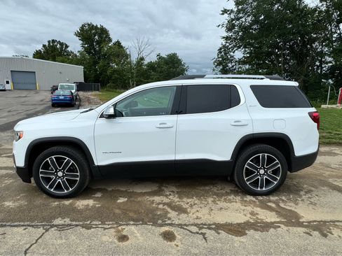 Used 2023 GMC Acadia SLT w/ Preferred Package FWD image 6