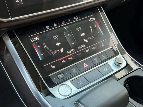 Used 2019 Audi Q8 Premium w/ Convenience Package AWD/4WD image 26