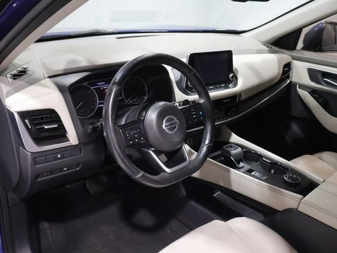 Used 2021 Nissan Rogue SL AWD/4WD image 16